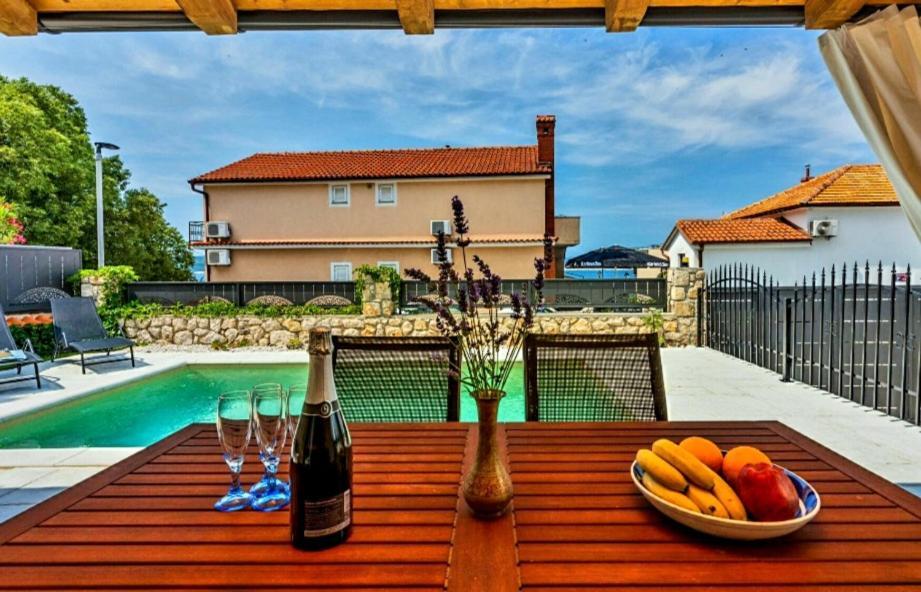 Vintage Residence Dramalj, Pool Self-Use 외부 사진